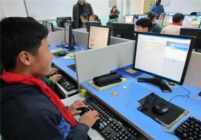 计算机编程培训学校与互联网数据服务 融合创新与人才培养的新趋势